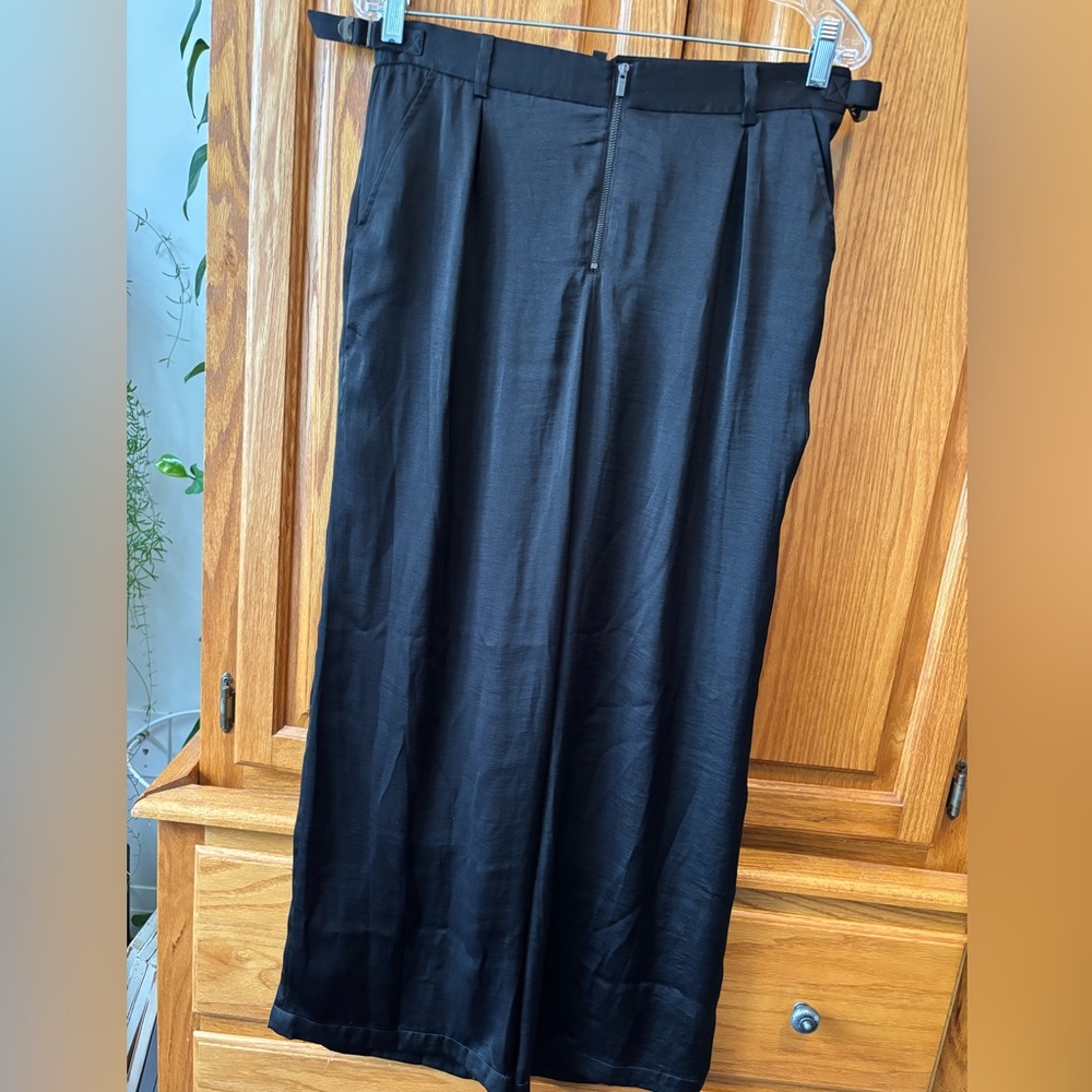#91 BCBGMAXAZRIA Women’s Elegant Black Satin Finish Dress Pants Small NWT